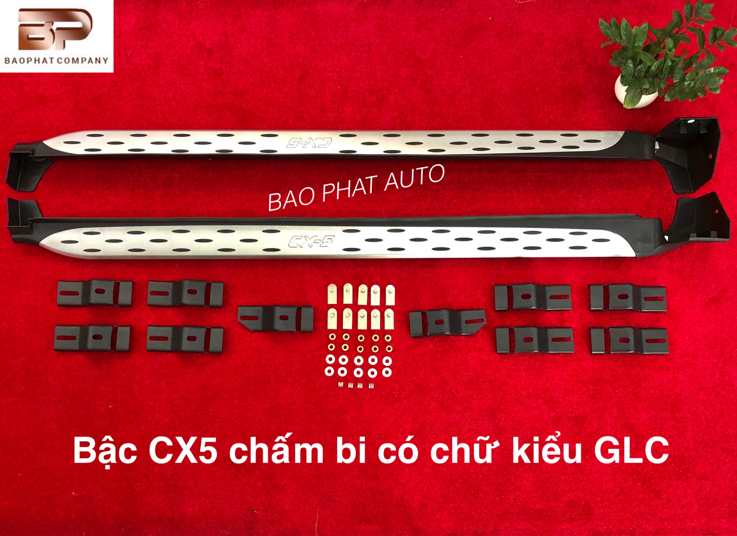 Bậc CX5 chấm bi có chữ kiểu GLC